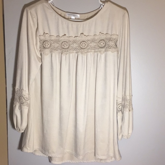 Velvety embroidered detail shirt (NWOT) - Picture 2 of 3